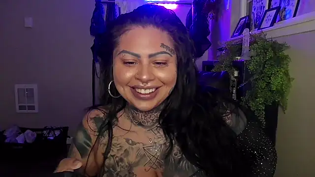 chicanachic13 online show from June 3, 2026, 5:08 am