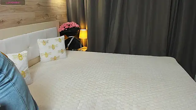 Babyy Lynaa online show from October 8, 2025, 5:53 am