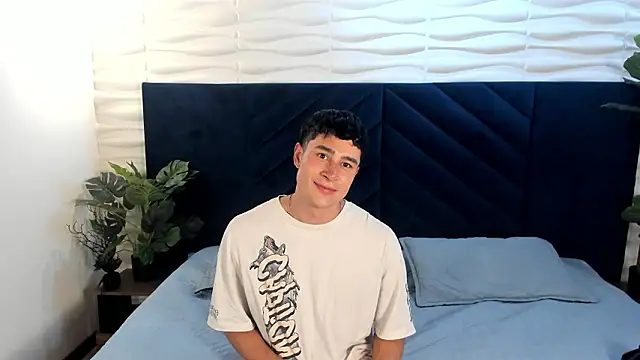 AustinJones  online show from March 9, 2026, 7:39 pm