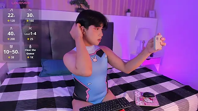 Creamy Angelo online show from September 17, 2025, 4:25 am