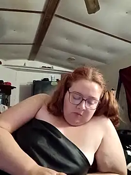 Snapshot of XEmoxkittyx chatting on February 15, 2026, 5:19 am XEmoxkittyx online show from February 15, 2026, 5:19 am