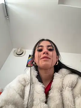 Victoria alson online show from November 23, 2025, 3:33 pm