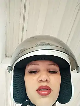 SirenRouge 69 online show from December 1, 2025, 8:21 pm