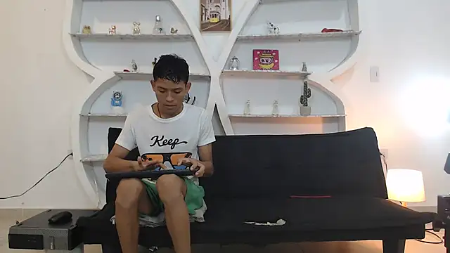 BEAUTY BOYS1 online show from December 1, 2025, 8:59 am