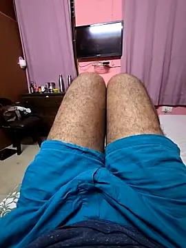 Snapshot of rrboycurvy chatting on September 17, 2025, 3:47 pm rrboycurvy online show from September 17, 2025, 3:47 pm