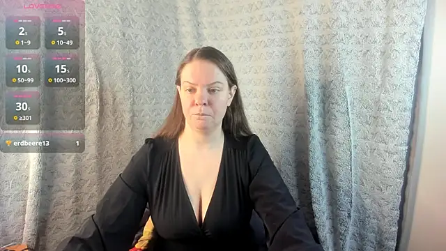 MiaLores online show from January 12, 2026, 9:05 am