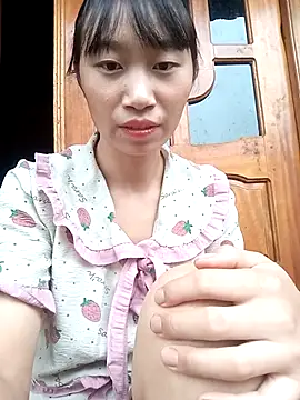 Snapshot of Mina-1234 chatting on October 3, 2025, 9:11 am Mina-1234 online show from October 3, 2025, 9:11 am
