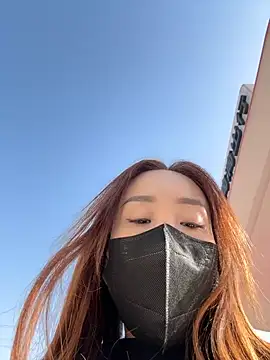 xiaoliansweet online show from November 28, 2025, 3:50 am