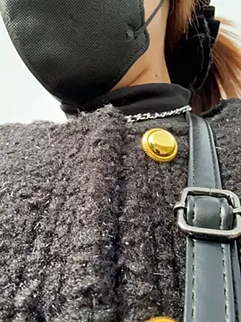 xiaoliansweet online show from November 17, 2025, 3:32 am