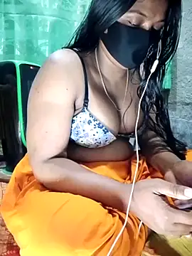 Snapshot of Mistompa24 chatting on February 8, 2026, 5:27 am Mistompa24 online show from February 8, 2026, 5:27 am