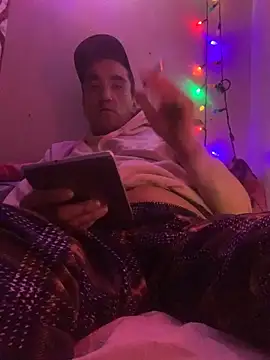 Snapshot of DanBfl chatting on December 17, 2025, 12:26 am DanBfl online show from December 17, 2025, 12:26 am