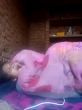 Snapshot of cute_diya_12 chatting on January 13, 2026, 2:37 am cute diya 12 online show from January 13, 2026, 2:37 am