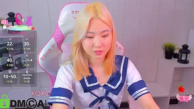 Aisi 18 online show from November 25, 2025, 1:06 am