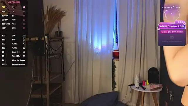 laracroftmansion online show from March 17, 2026, 3:37 pm