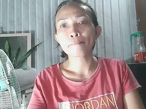 pinayhotii online show from October 10, 2025, 9:32 am