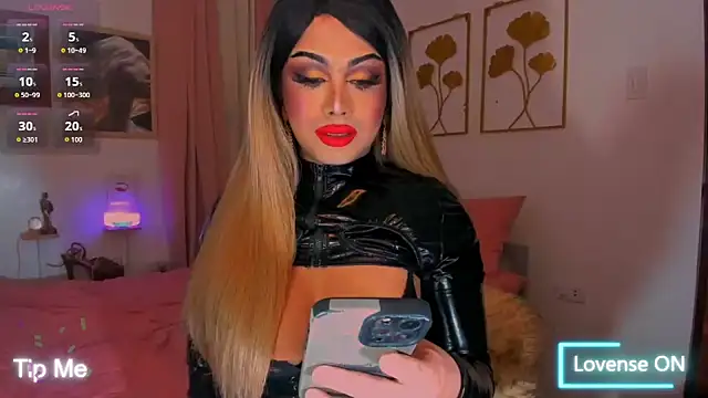 MeduzaCampbell online show from September 10, 2025, 8:35 am