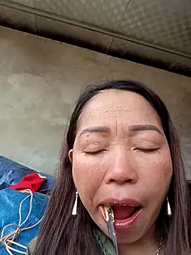 Snapshot of _Helala_ chatting on February 7, 2026, 3:47 am Helala online show from February 7, 2026, 3:47 am