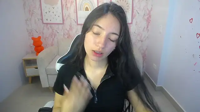 Snapshot of Kylie_ch1 chatting on November 15, 2025, 11:03 am Kylie ch1 online show from November 15, 2025, 11:03 am