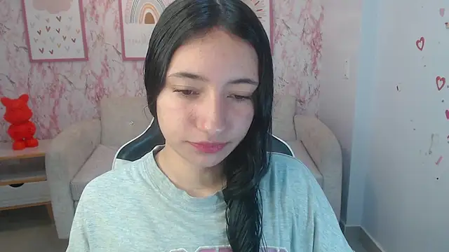 Snapshot of Kylie_ch1 chatting on November 9, 2025, 12:09 pm Kylie ch1 online show from November 9, 2025, 12:09 pm