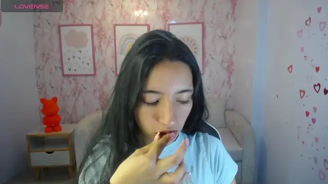 Snapshot of Kylie_ch1 chatting on September 13, 2025, 11:32 am Kylie ch1 online show from September 13, 2025, 11:32 am