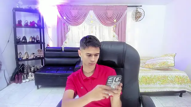 Aron Boyy online show from September 12, 2025, 7:35 pm