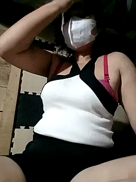 Surrilove online show from October 17, 2025, 11:45 am