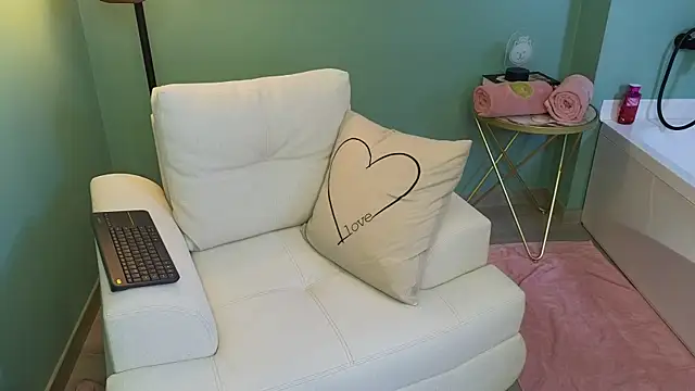 Calipso Parisi online show from March 27, 2026, 1:45 pm