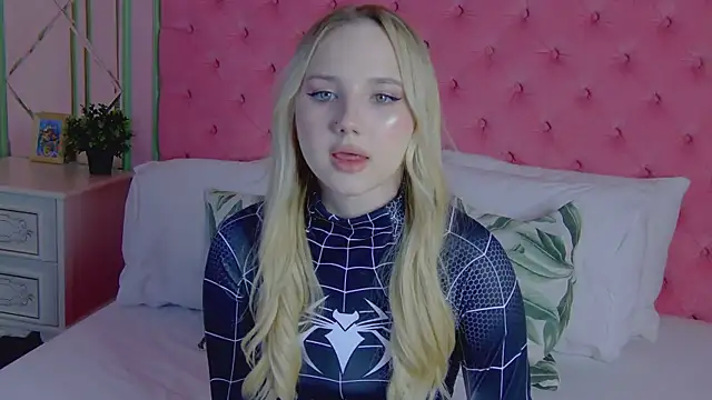 Sky Cutie online show from March 23, 2026, 5:18 am