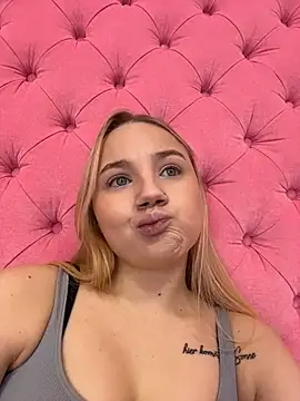 Sky Cutie online show from February 24, 2026, 7:42 am