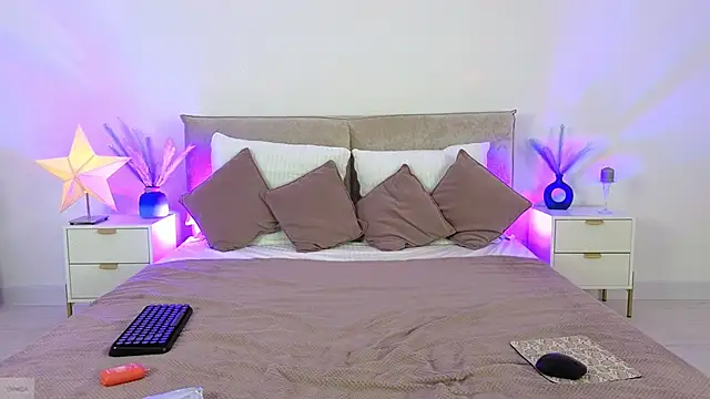 Jules night online show from November 19, 2025, 9:26 pm