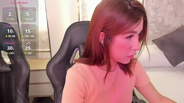 doll eyees  online show from October 7, 2025, 2:34 am