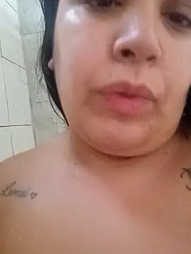 Pomelit00 online show from February 21, 2026, 9:39 pm