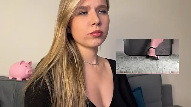 Snapshot of GoddessRoss chatting on September 30, 2025, 7:20 pm GoddessRoss online show from September 30, 2025, 7:20 pm