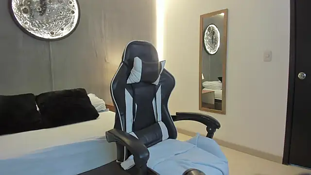 Snapshot of liliand_ chatting on October 10, 2025, 12:17 pm liliand online show from October 10, 2025, 12:17 pm