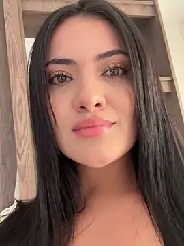 Lu090  online show from September 19, 2025, 5:28 pm