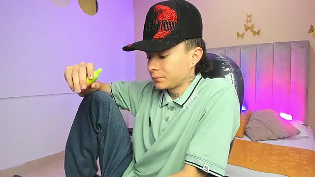 Snapshot of Nascary_Fox chatting on February 20, 2026, 8:00 pm Nascary Fox online show from February 20, 2026, 8:00 pm