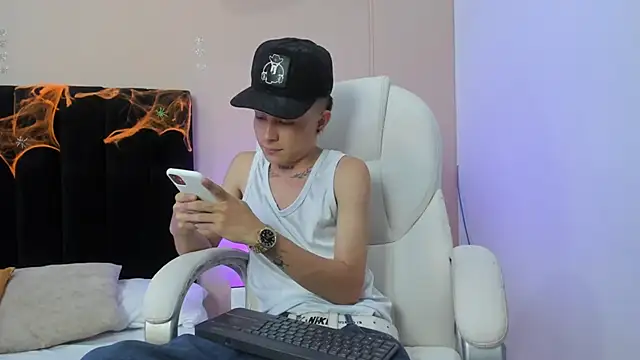 Nascary Fox online show from October 6, 2025, 7:36 pm