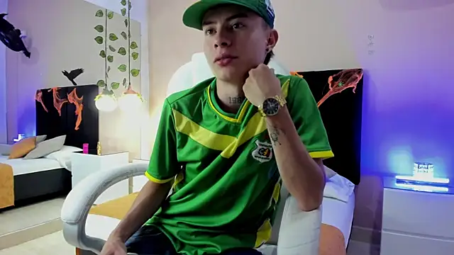 Nascary Fox online show from October 21, 2025, 8:30 pm