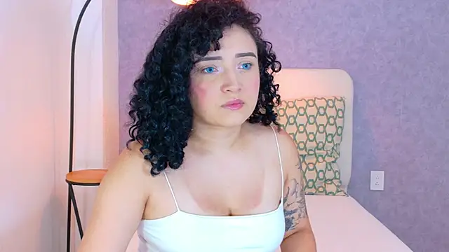 Tracielowe w online show from December 14, 2025, 3:35 am