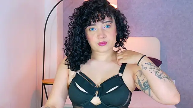 Tracielowe w online show from January 7, 2026, 3:22 am