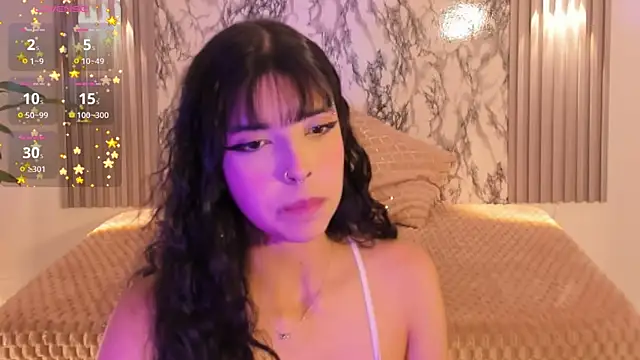 ChloeeMason online show from November 5, 2025, 11:02 am