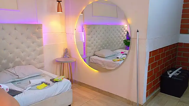 Snapshot of CathMellow chatting on February 1, 2026, 9:40 am CathMellow online show from February 1, 2026, 9:40 am