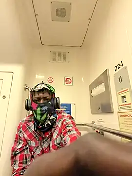 Snapshot of Vikehim chatting on November 16, 2025, 4:17 am Vikehim online show from November 16, 2025, 4:17 am