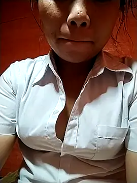 venu00 online show from October 10, 2025, 12:50 pm