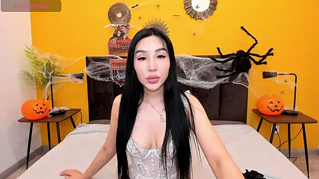 Jennifer Munoz online show from October 29, 2025, 1:26 am