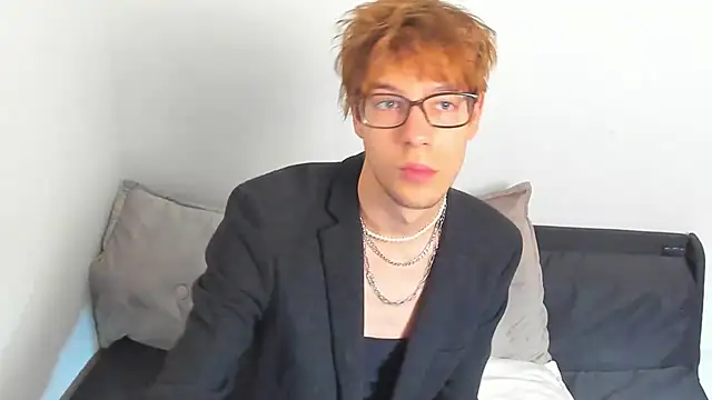 JasperWilson online show from October 3, 2025, 5:09 am