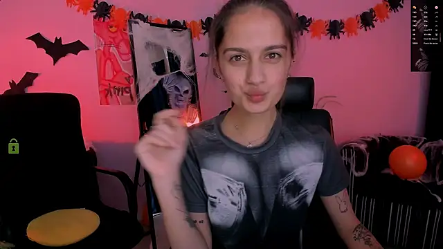 talia seduce online show from October 28, 2025, 1:10 pm