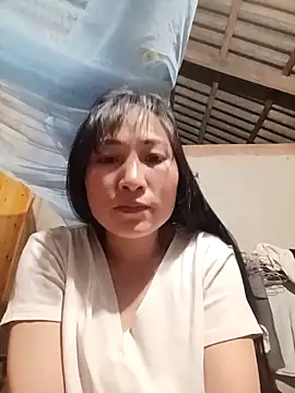 YAYAA-502 online show from November 19, 2025, 1:33 pm