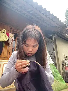 Snapshot of Ngoc-bbi chatting on February 17, 2026, 5:05 am Ngoc-bbi online show from February 17, 2026, 5:05 am