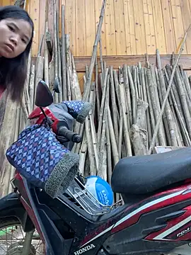 Ngoc-bbi online show from December 14, 2025, 1:23 am